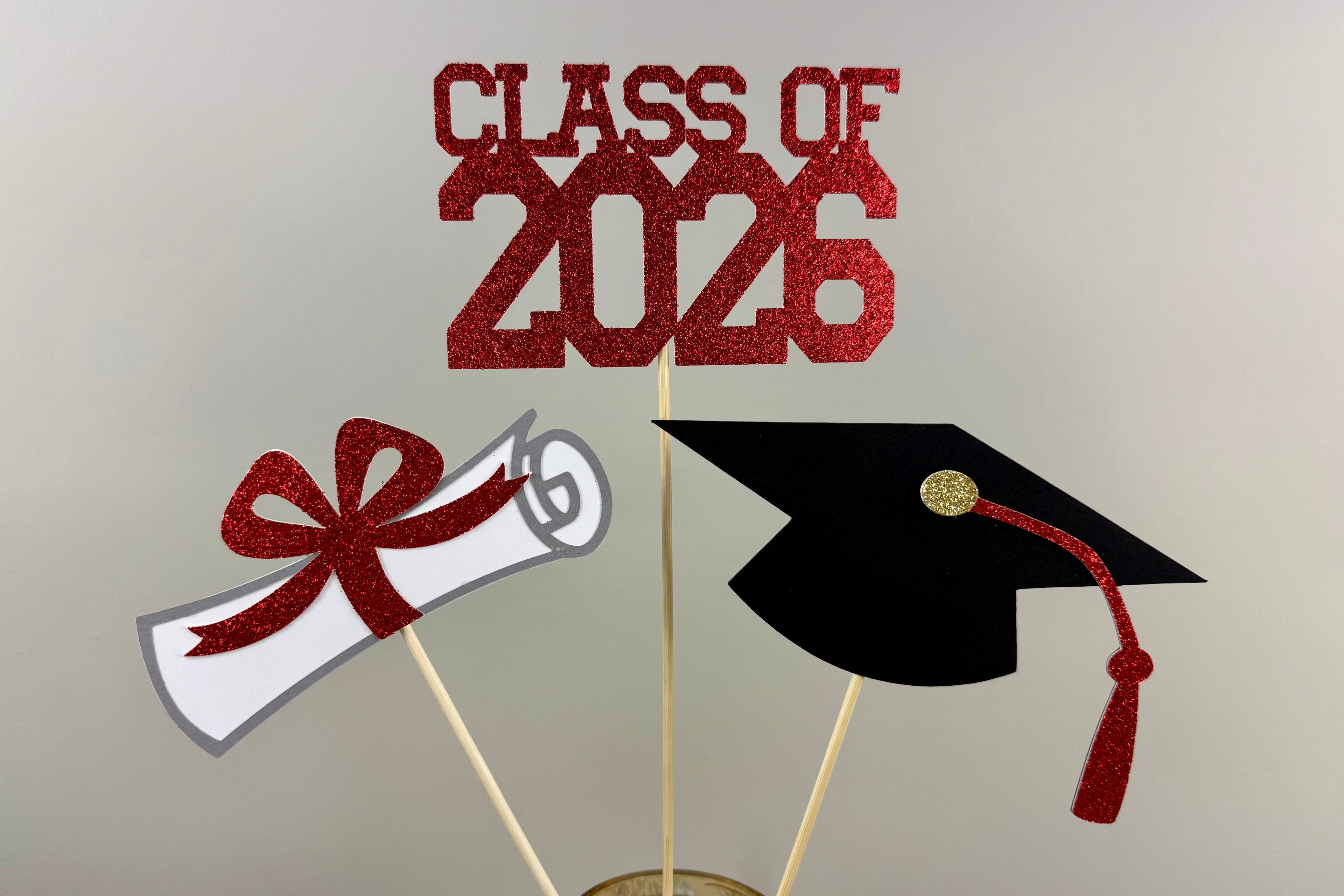2026 Graduation Party Centerpiece Picks: Cap, Diploma, Class of 2026